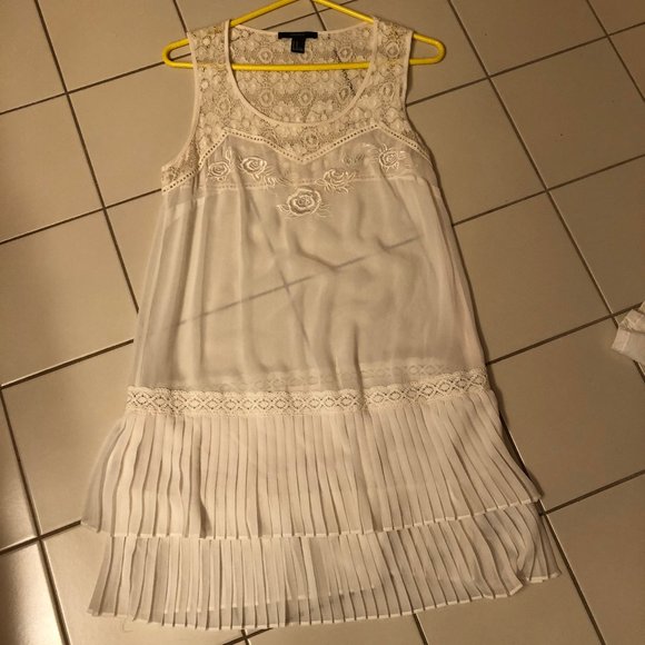 Airy dress - Picture 4 of 7